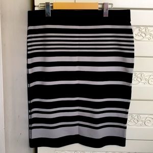 🌹Old Navy pencil skirt, L, BNWT!